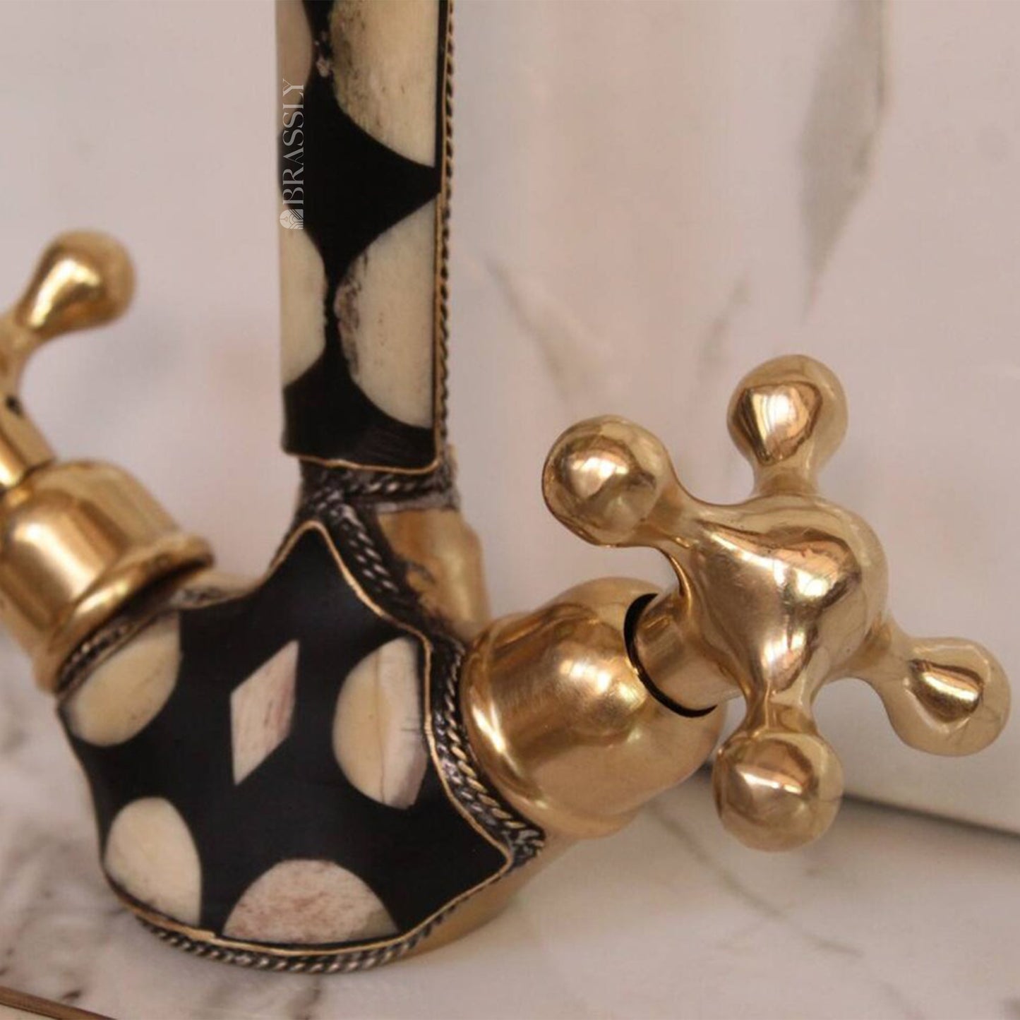 Unlacquered Brass Gooseneck Faucet for Bathroom Vanity Sink, Single Hole, Resin Studded