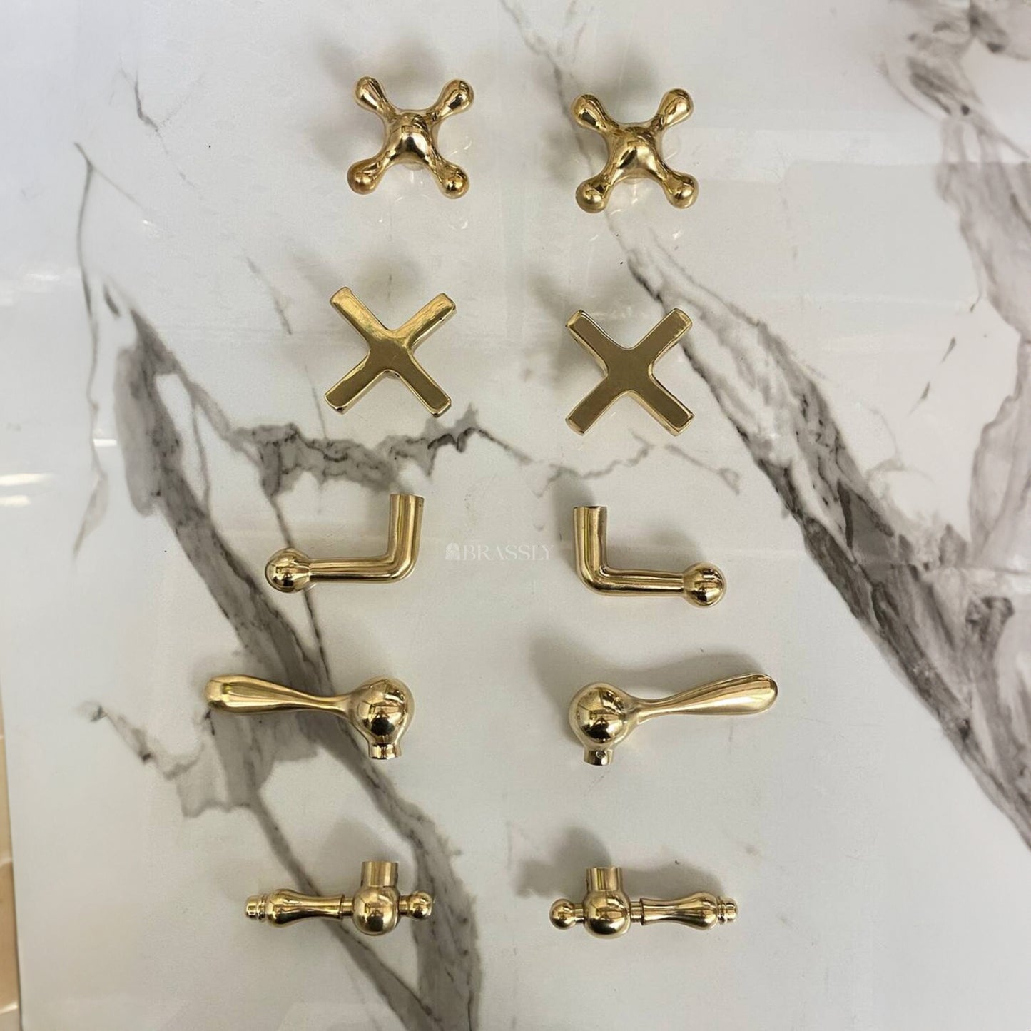 Wall-Mounted Brass Bathroom Tap with Vintage Lever Handles