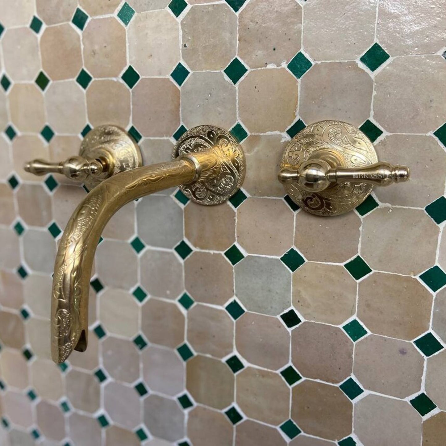 Wall-Mounted Brass Bathroom Tap with Vintage Lever Handles
