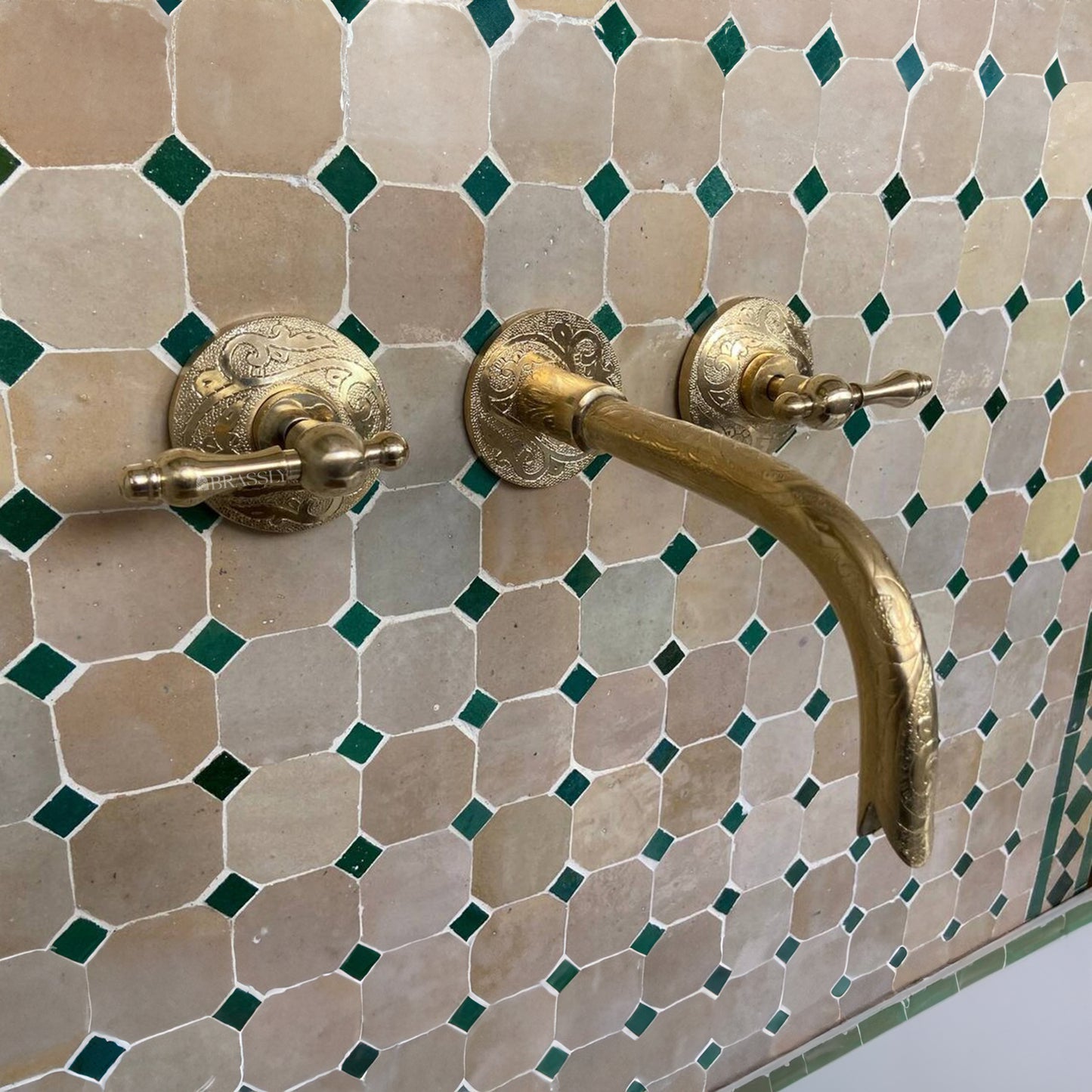 Wall-Mounted Brass Bathroom Tap with Vintage Lever Handles