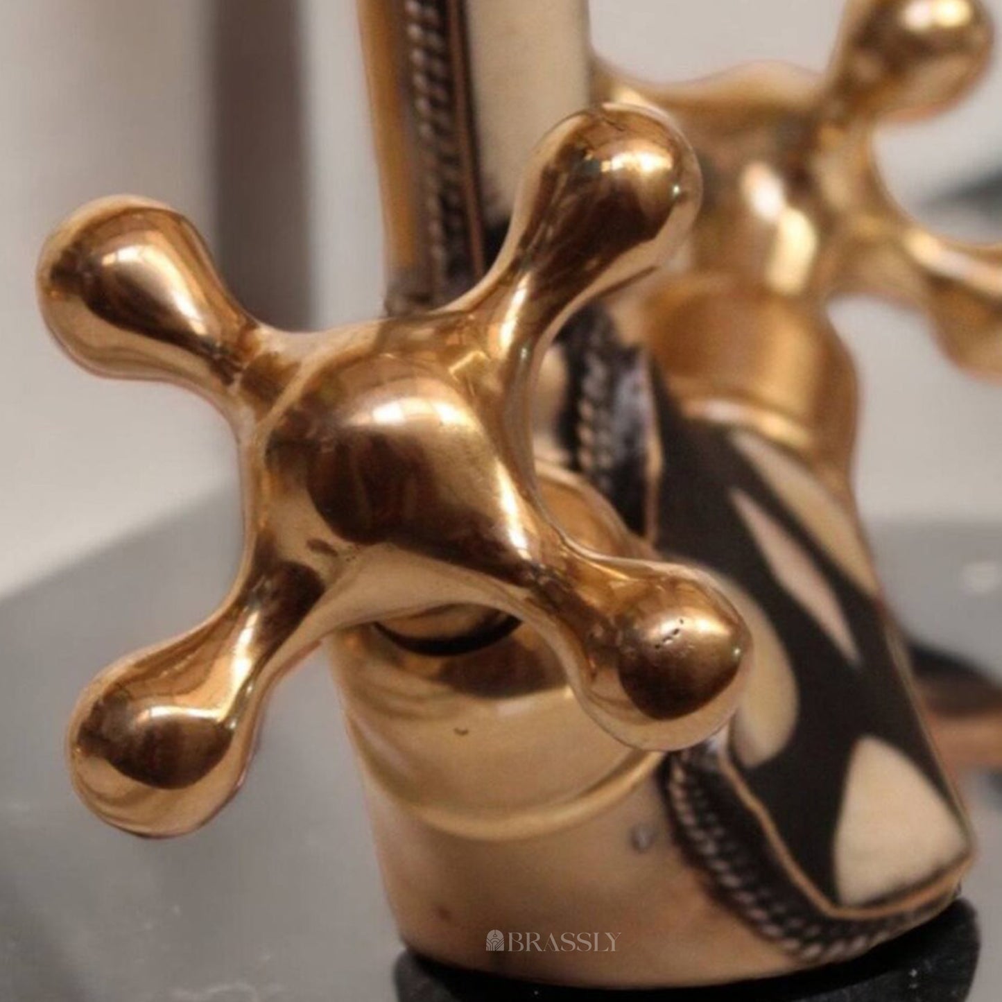 Unlacquered Brass Gooseneck Faucet for Bathroom Vanity Sink, Single Hole, Resin Studded