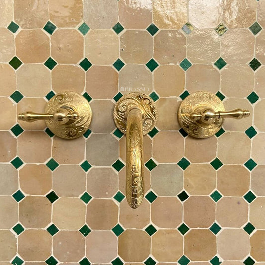 Wall-Mounted Brass Bathroom Tap with Vintage Lever Handles