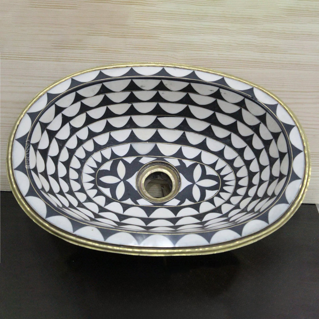 Vintage & Modern Brass Sinks: Complete Guide