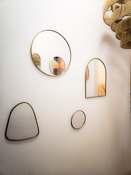 Complete Guide to Brass Mirrors — Brushed, Polished, Antique, and Designer Styles