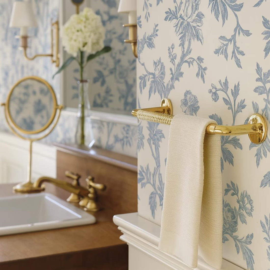 Luxury Brass Mirrors for Every Space: Antique, Brushed & Modern Styles